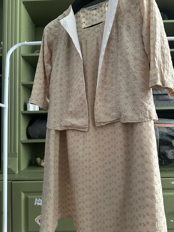 Костюм вышитый