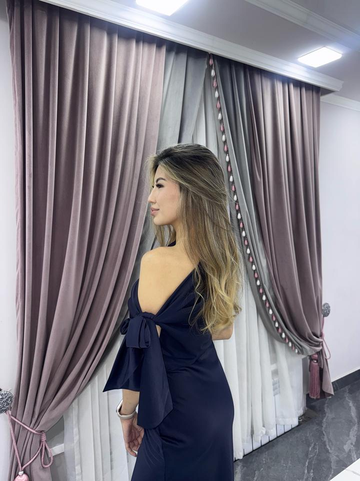 Темно синее платье атлас