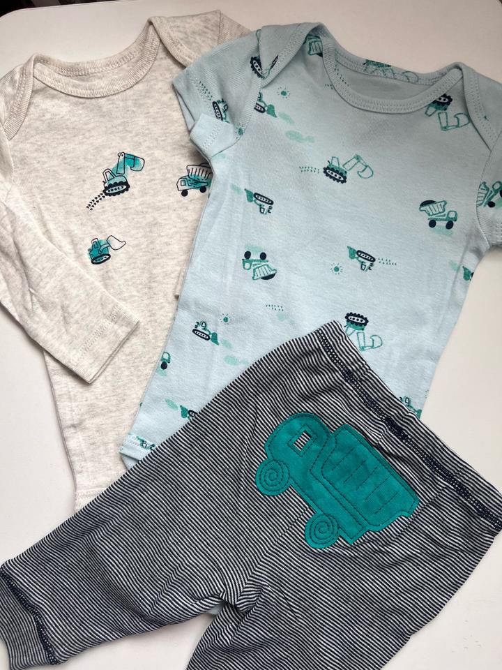 Два Боди и штанишки