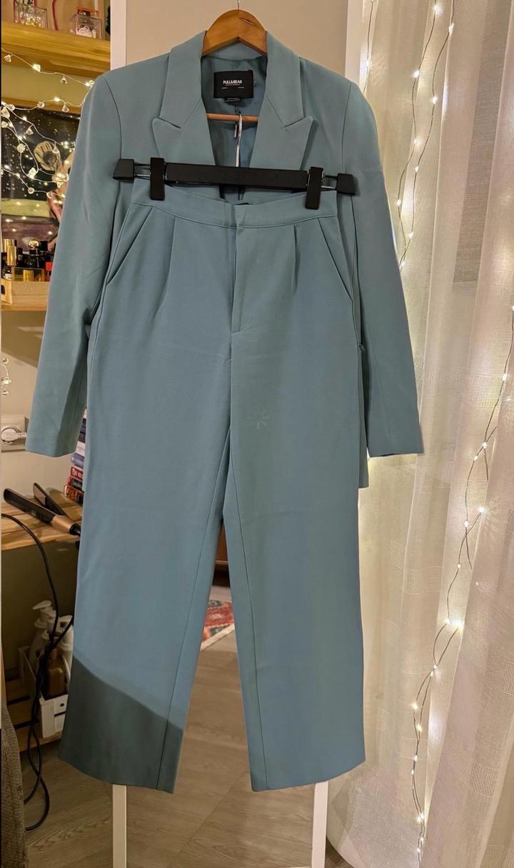 Брючный костюм