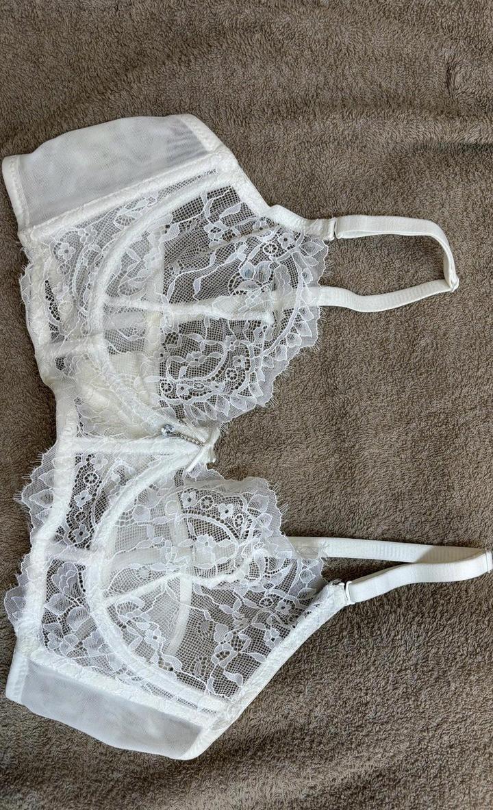 Бюстгальтер