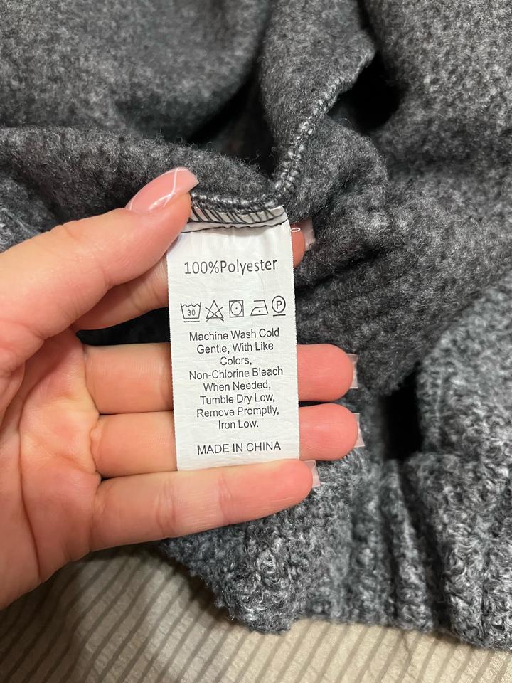 Бомбер серый