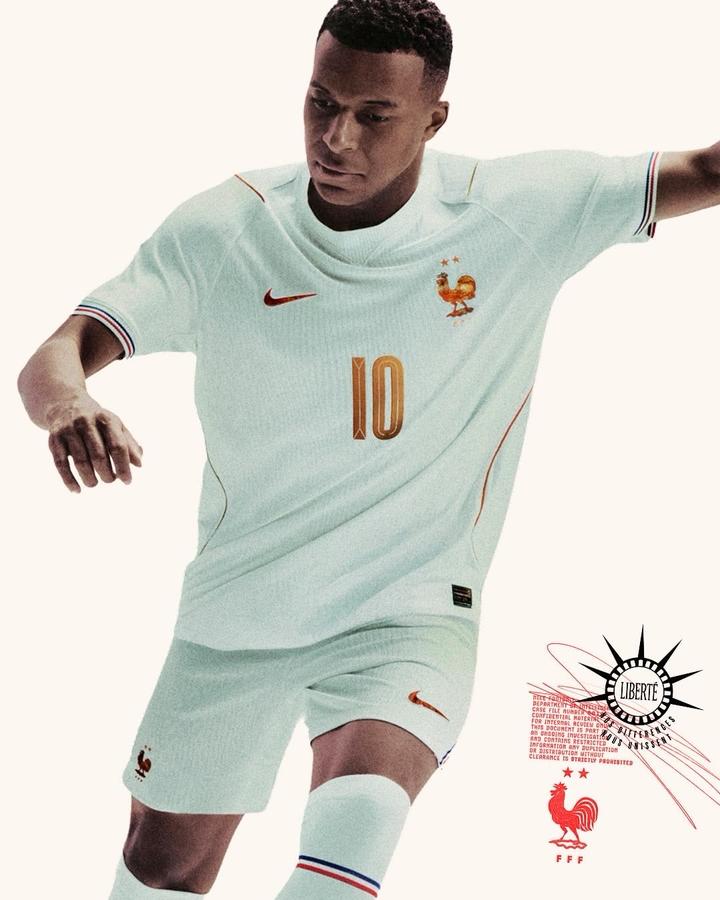 Mbappe футбольная джерси Франции