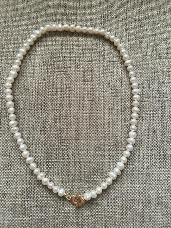 Ожерелье-чокер