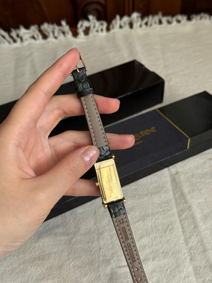 Винтажные часы YvesSaintLaurent