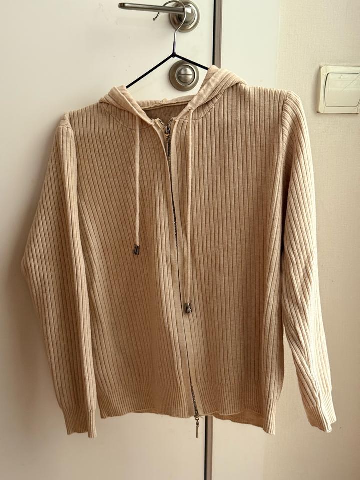 Кофта с капюшоном