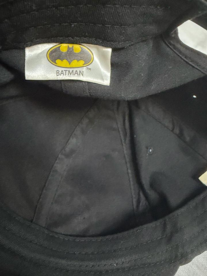 Черная бейсболка Batman