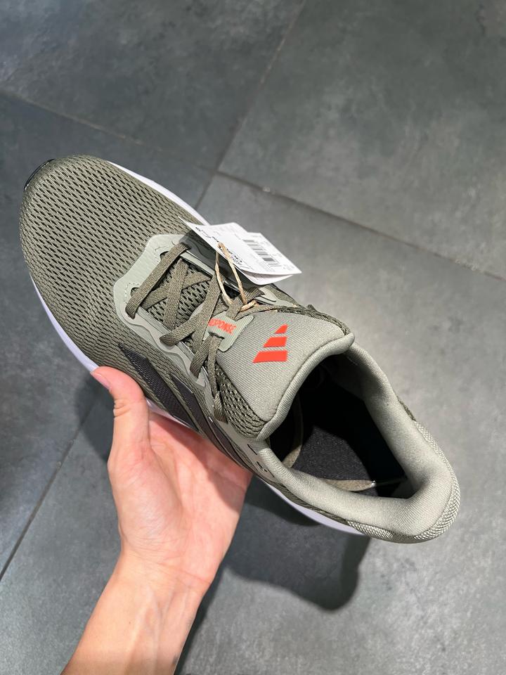 Кроссовки adidas