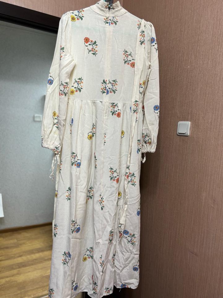 Платье из льна
