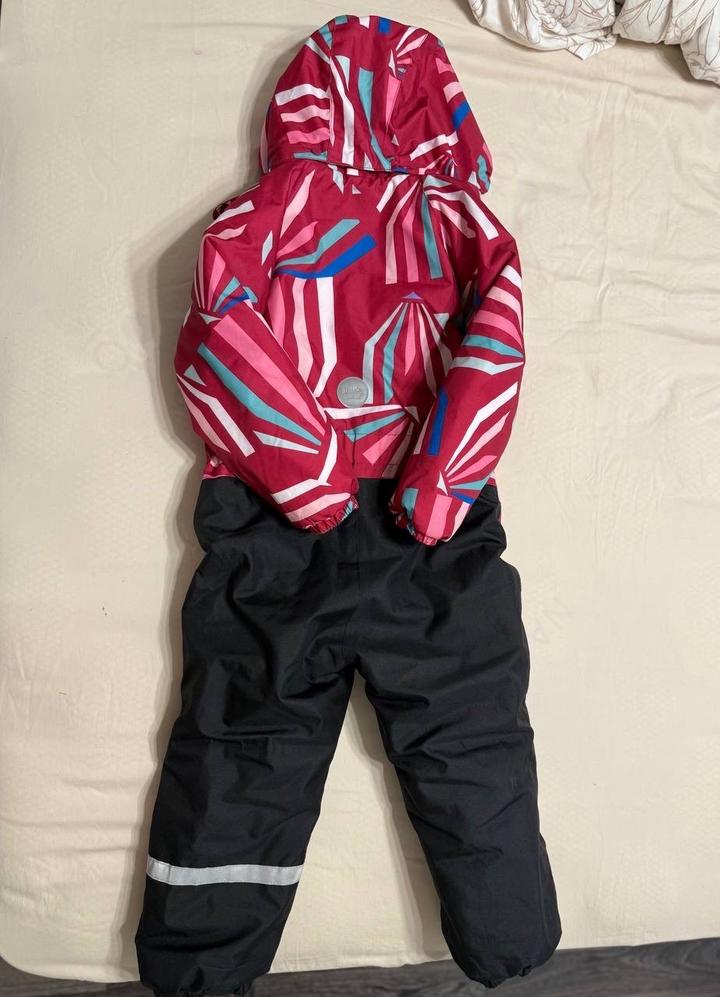 Комбинезон зимний на девочку