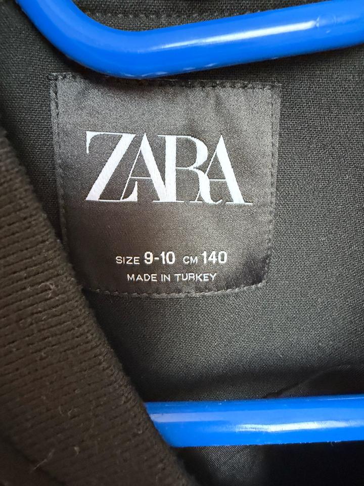 Бомбер на девочку Zara 9-10 лет
