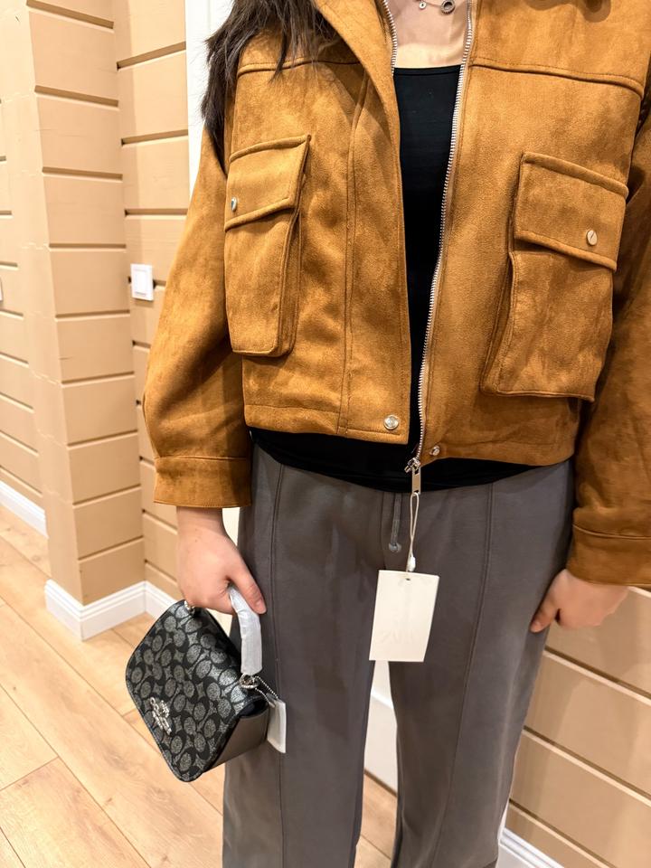 Зара Бомбер