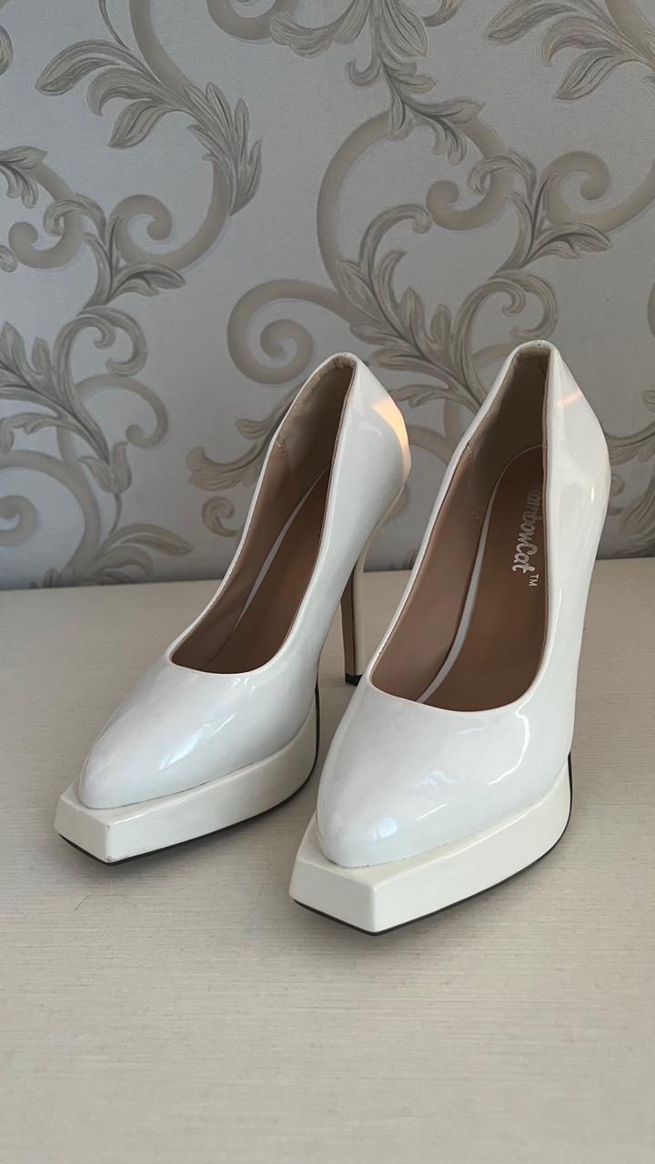 Белые туфли