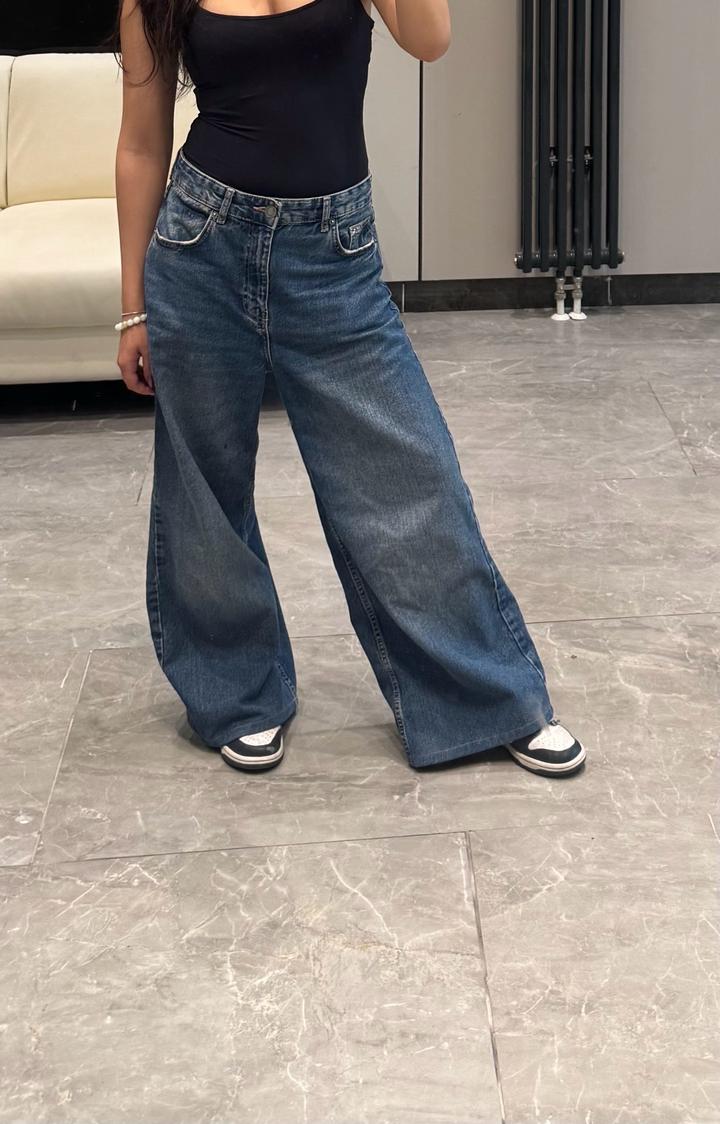 Бэгги джинсы в стиле 90-х