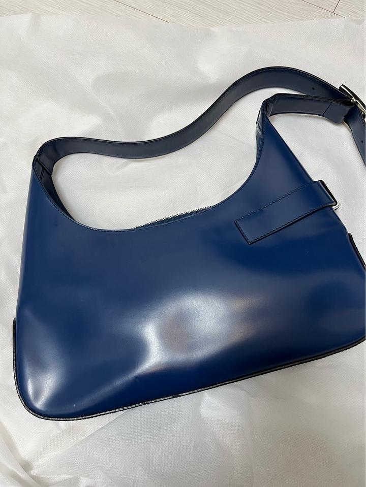 Ferragamo Gancini shoulder bag