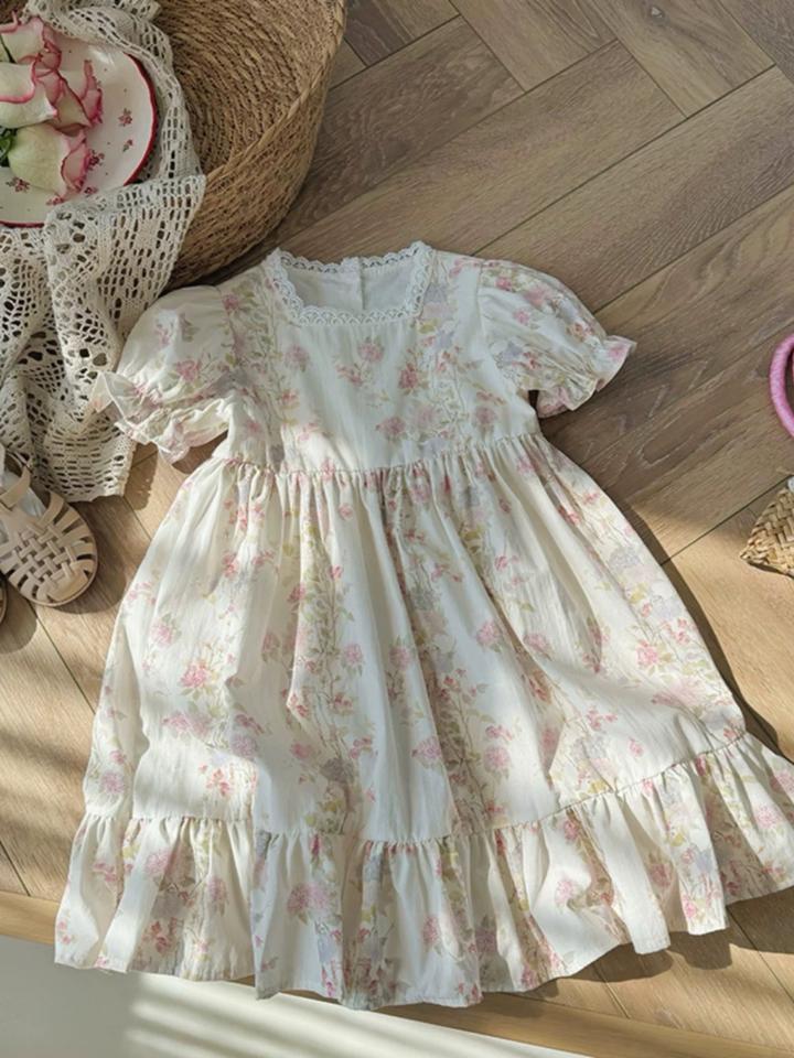 Платье для девочки с цветочным принтом