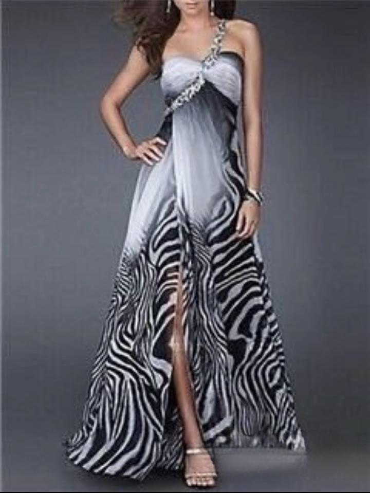 Вечернее платье с открытой спиной шифон