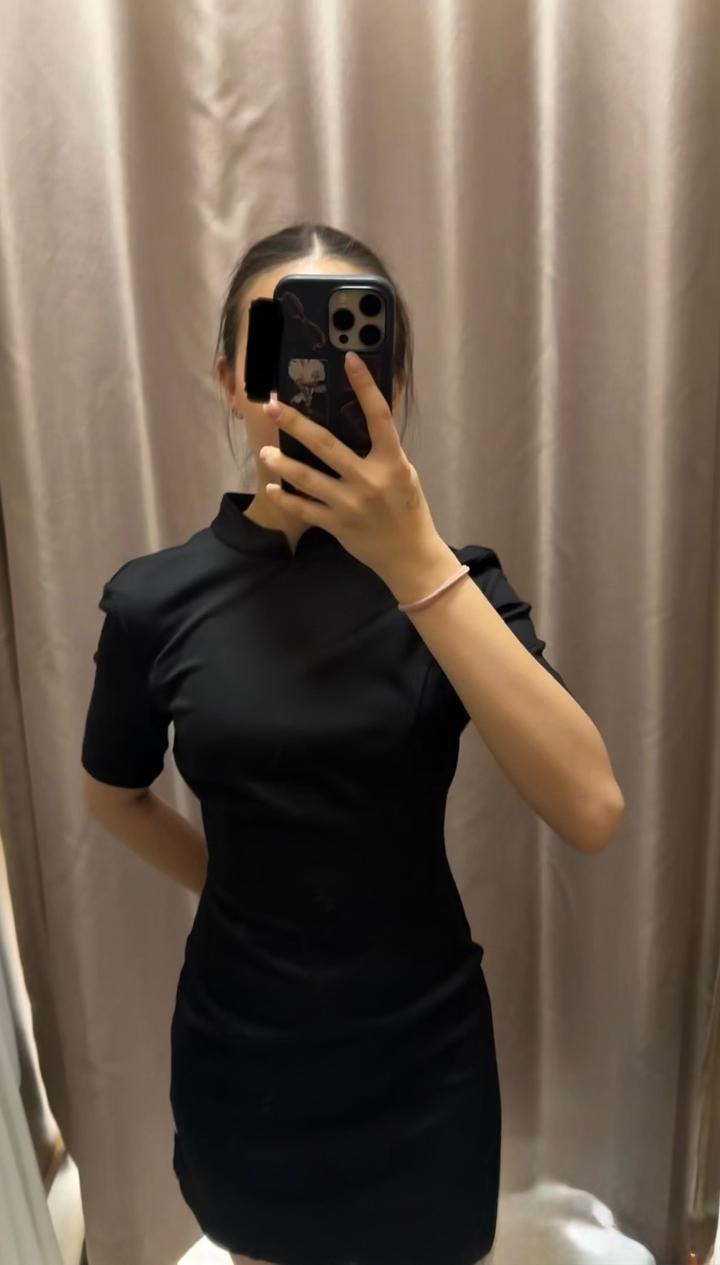 продам черное платье Lichi