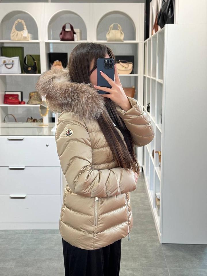 Пуховик Moncler