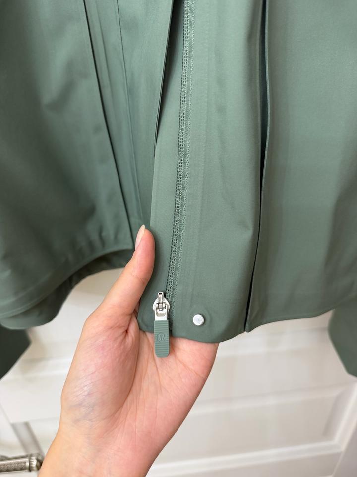 Дождивик/ ветровка Lululemon