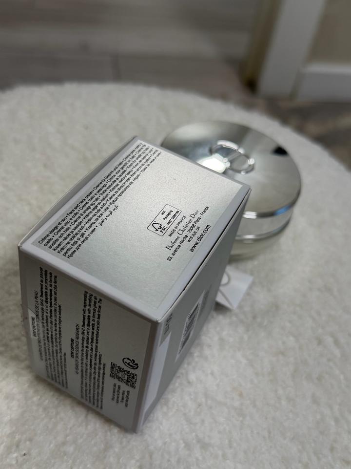 Dior Capture OX-C Treatment Day Cream, оригинал на фото имеется батч и штрих код