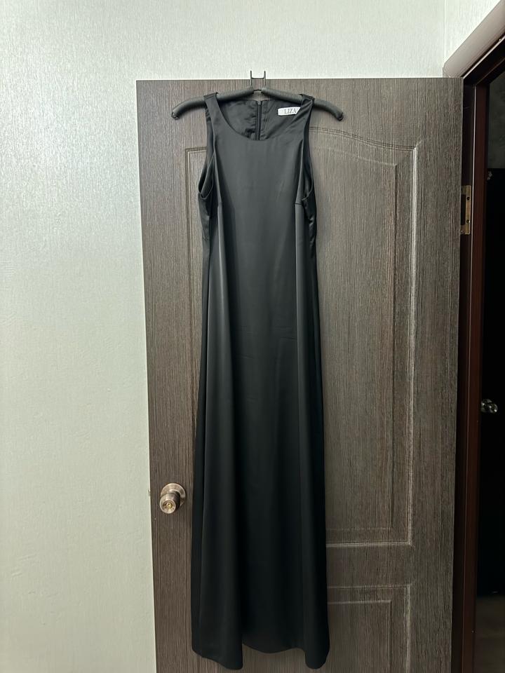 Платье черное