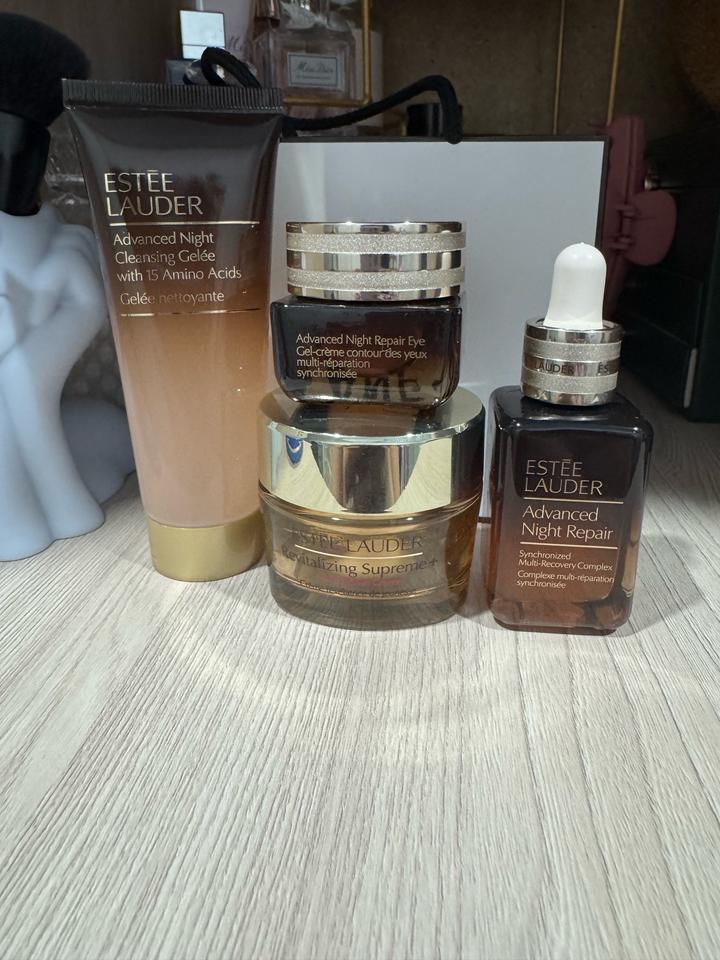 Уход от Estée Lauder