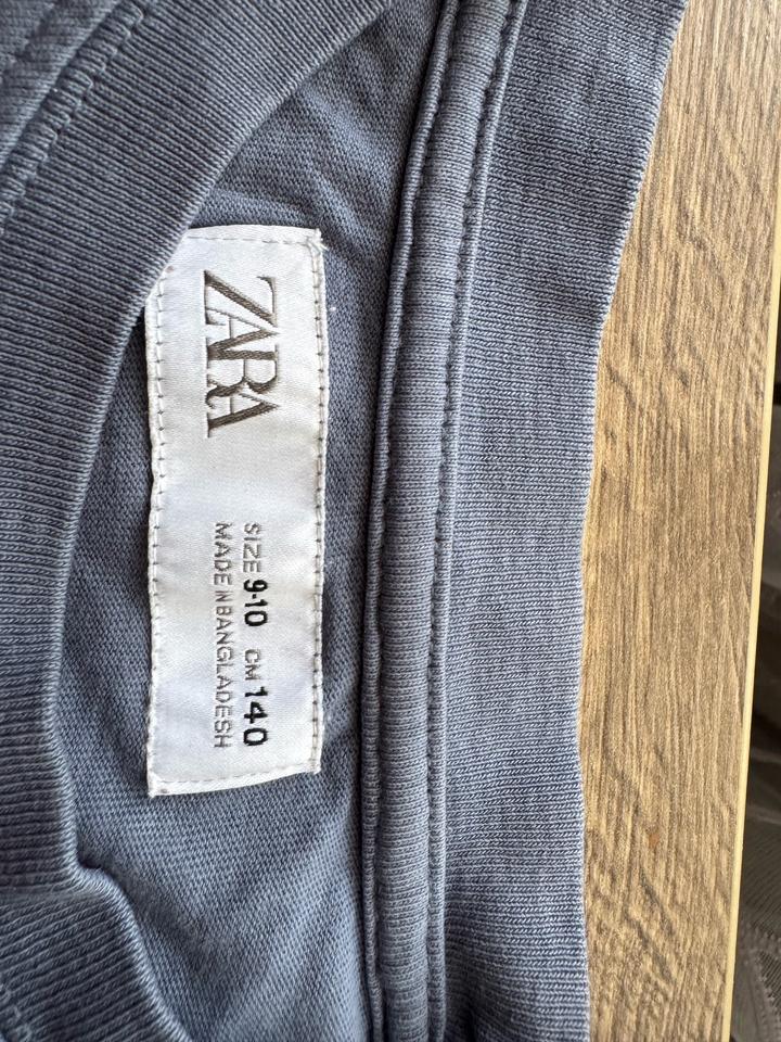 Голубая футболка Zara