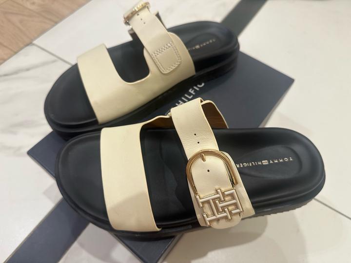 Шлепанцы-слайды Tommy Hilfiger