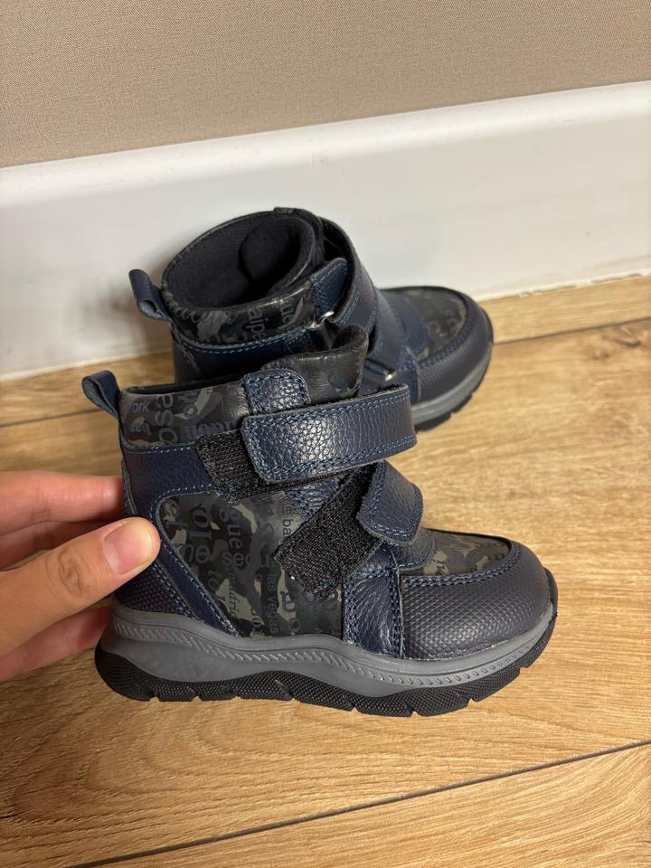 Продам детский обувь