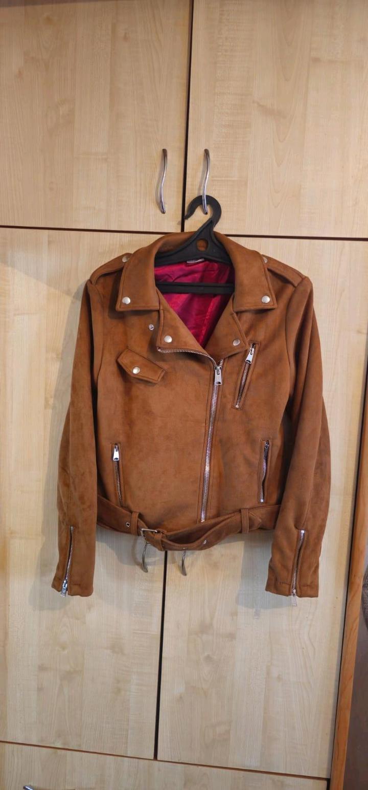 Продам новую куртку