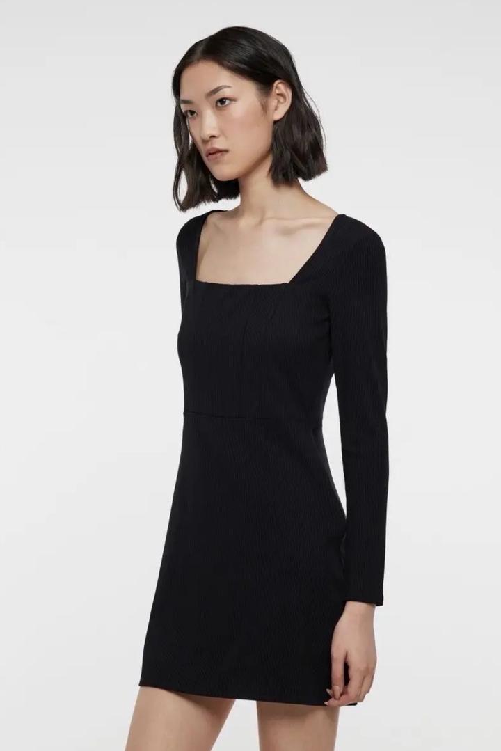 Черное платье befree