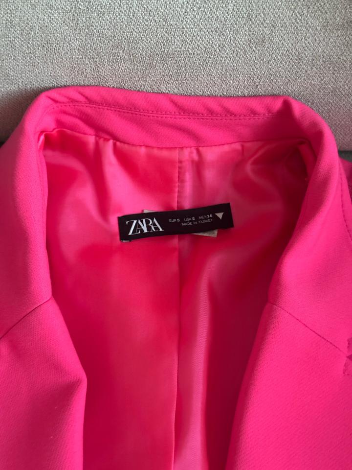 Костюм Zara