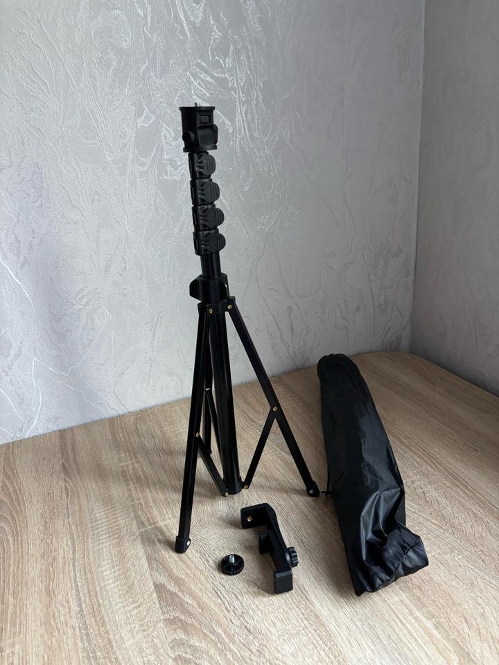 Штатив черный