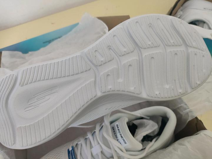 Скчерсы новые не носили