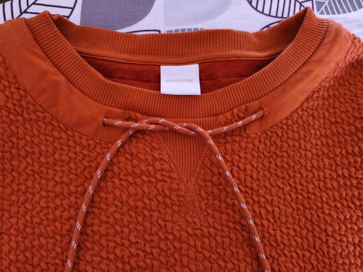Sweatshirt от немецкого бренда Madeleine