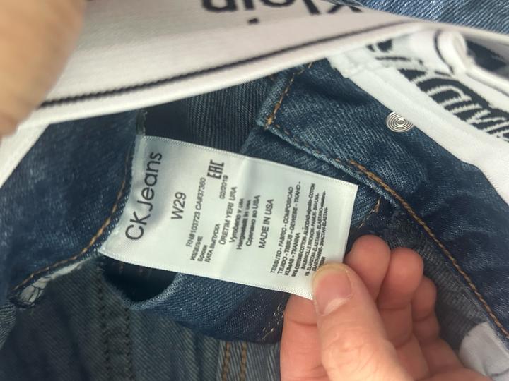 Джинсы Calvin Klein