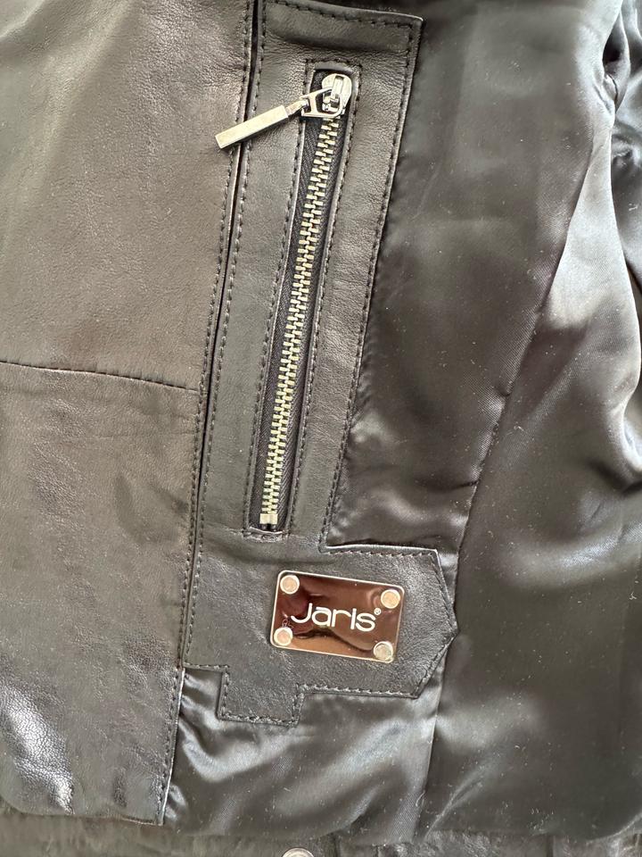 Кожаный ветровка