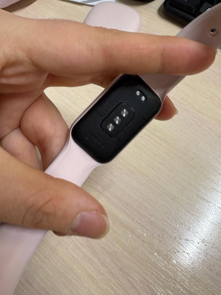 Продам новые наушники 🎧 + фитнес браслет бренд Xiaomi