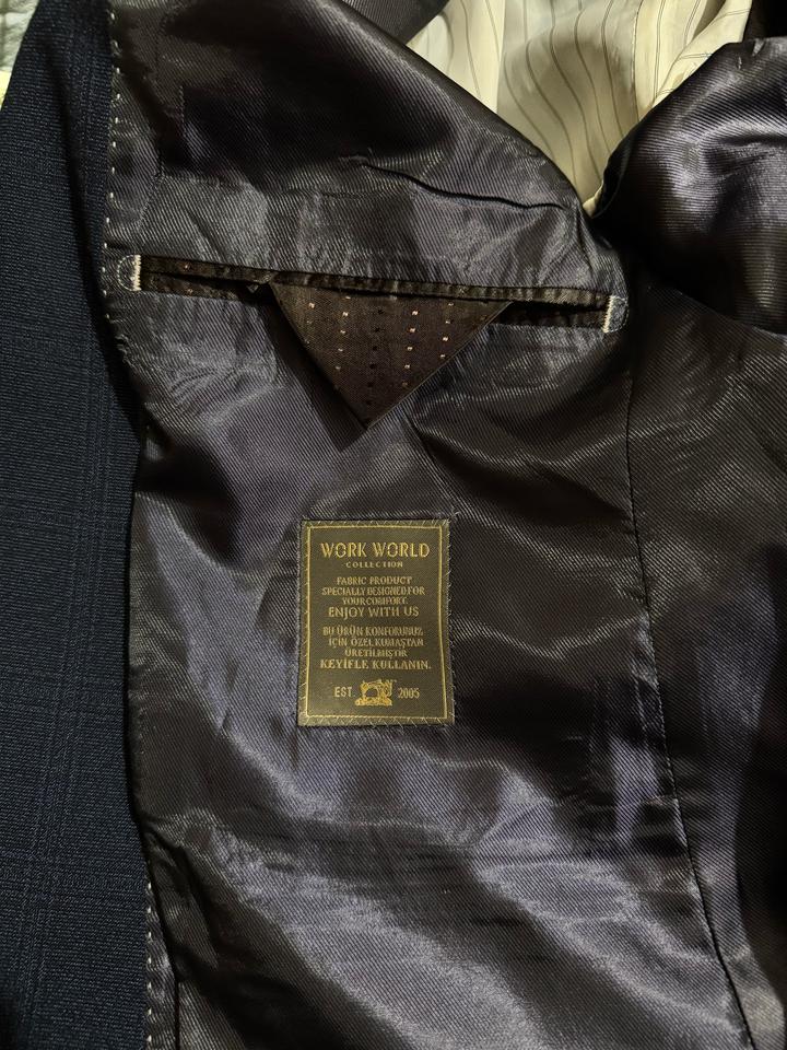 Мужской костюм в отличном состоянии