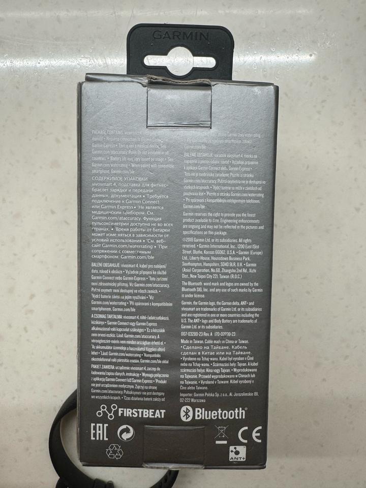 Garmin vivosmart 4
