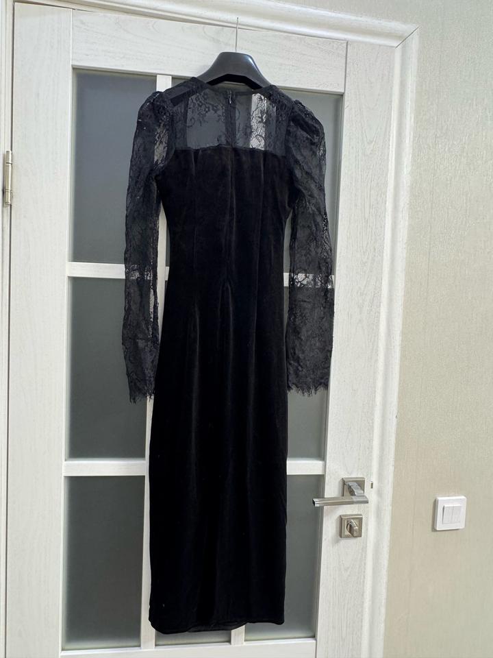 Черное платье миди