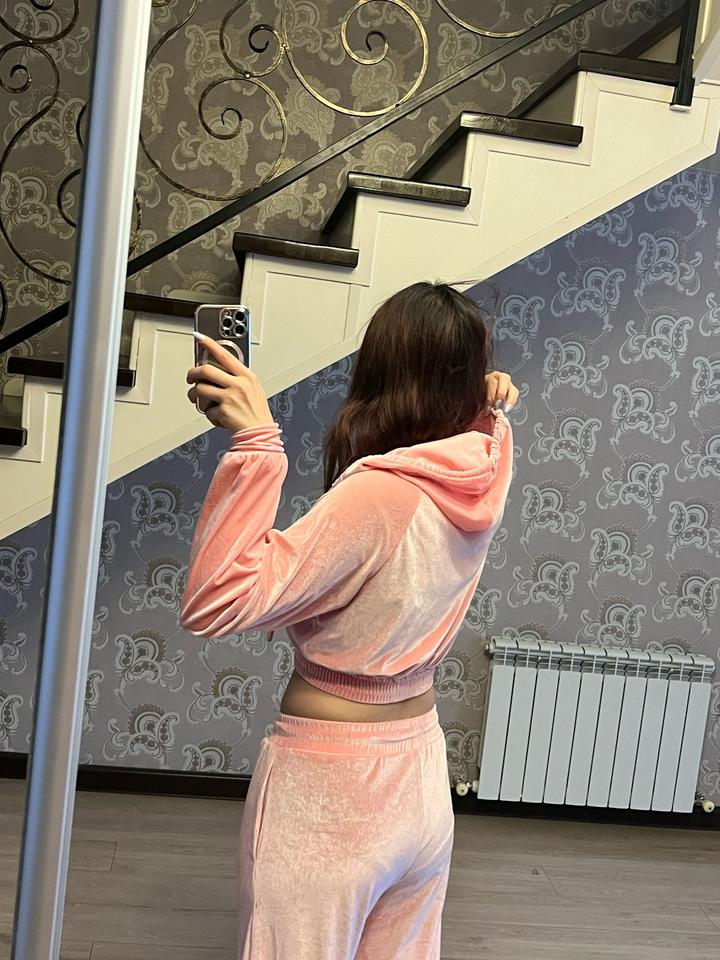 Велюровый костюм под Juicy Couture
