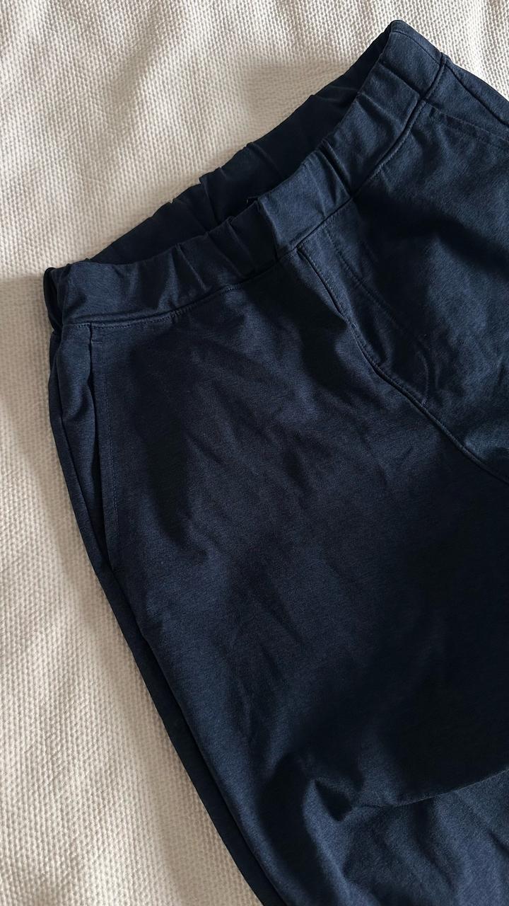 Спортивные эластичные брюки UNIQLO AIRism, размер 150 — отличное состояние