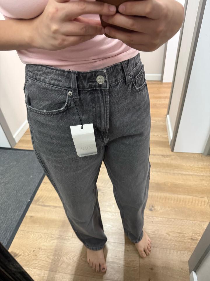 Джинсы новые Zara