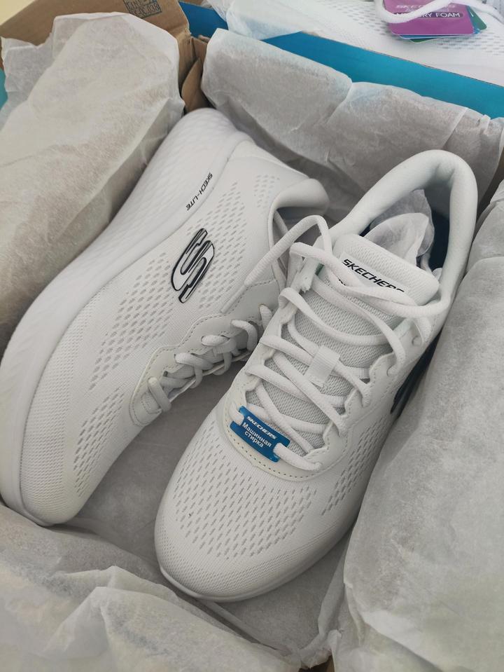 Скчерсы новые не носили