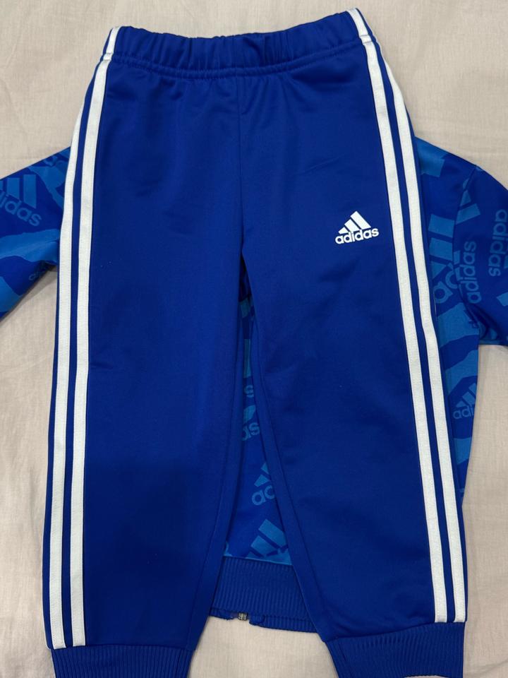 Adidas костюм для мальчика 92