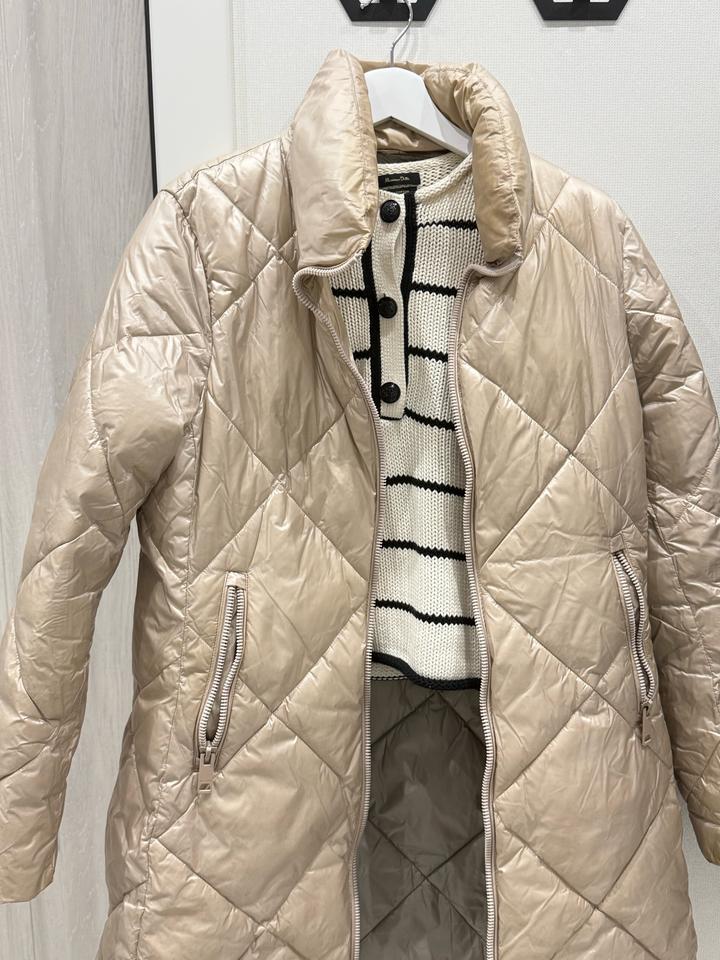 Бежевая куртка Massimo Dutti