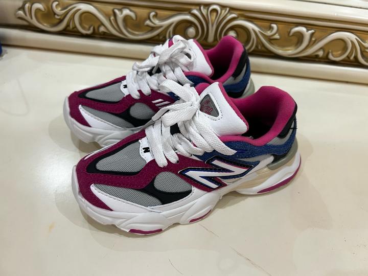 Кроссовки для девочки