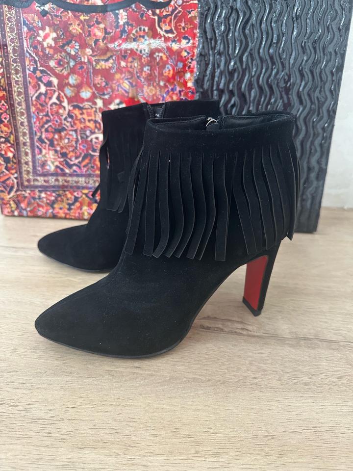 Лабутены замшевые